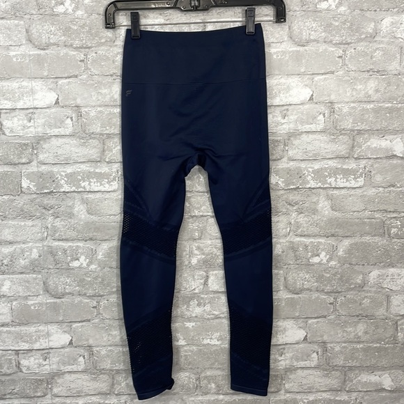 Fabletics MOSAIC HIGH-WAISTED 7/8 Leggings - Picture 5 of 7